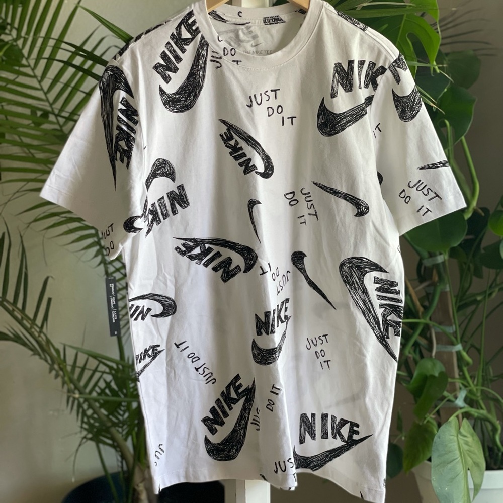 NWT Nike T-shirt
